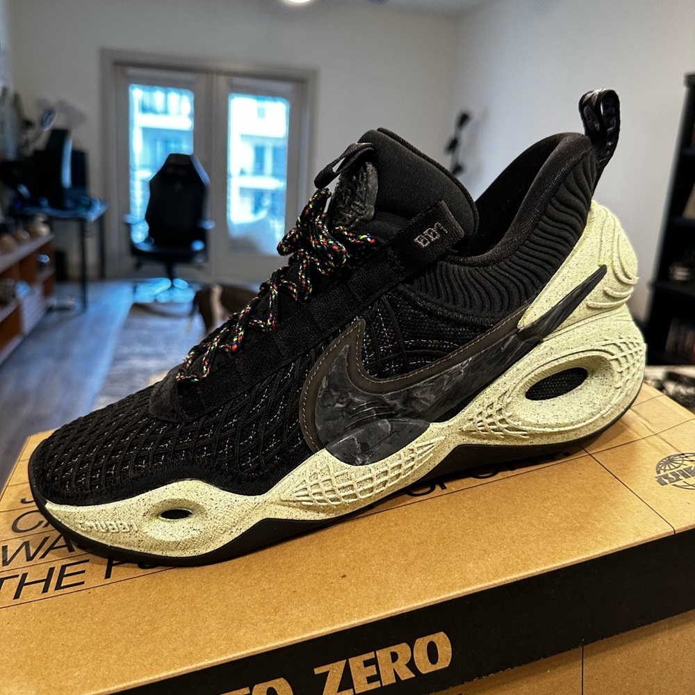Nike Cosmic Unity men’s size 10